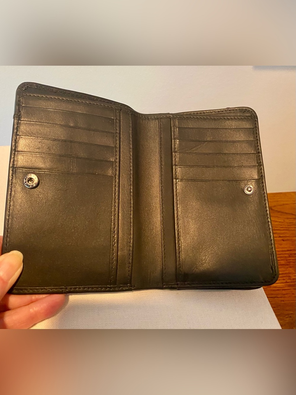 Radley of London Wallet with Scottie Dog Accent - Picture 5 of 8